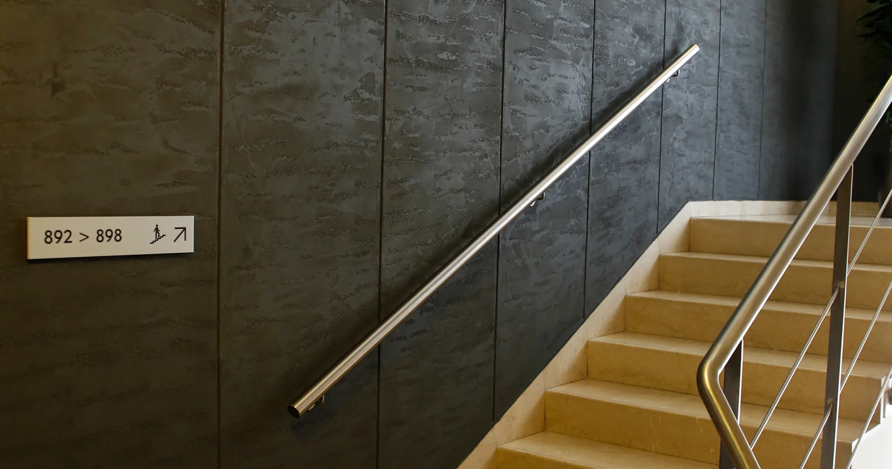 Travertino Romano Design — Травертин в современной трактовке